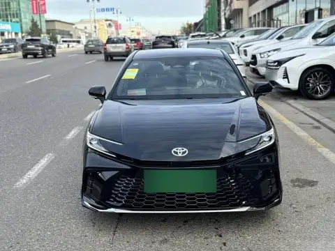 Toyota Camry 2026 — миниатюра 1