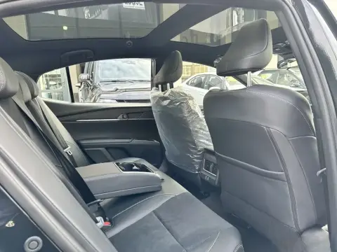 Toyota Camry 2026 — миниатюра 6