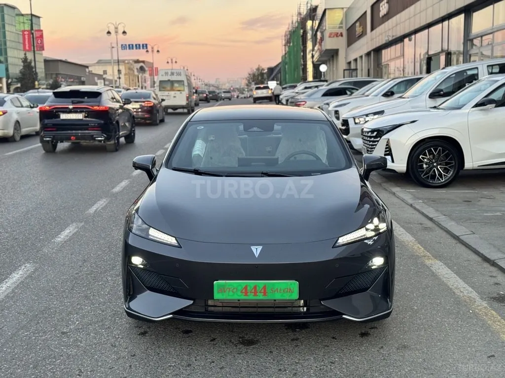 Changan Deepal SL03 2025 — фото 1 из 10