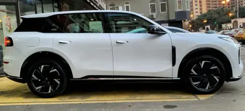 Changan Qiyuan Q07 2025 — миниатюра 2