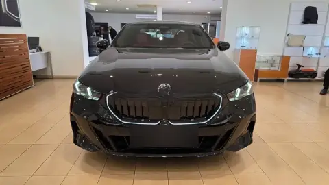 BMW 530e 2025 — миниатюра 1