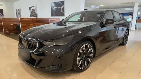BMW 530e 2025 — миниатюра 4