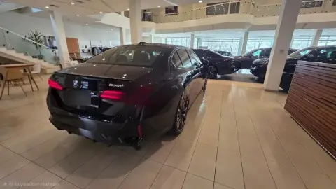 BMW 530e 2025 — миниатюра 9