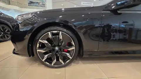 BMW 530e 2025 — миниатюра 10