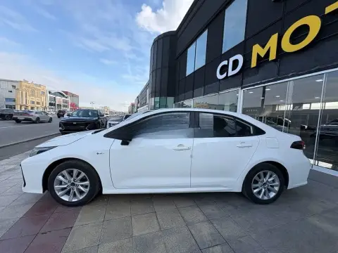 Toyota Corolla 2025 — миниатюра 2