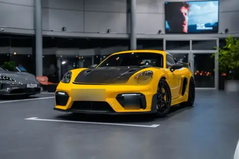 Porsche 718 Cayman GT4 RS 2025