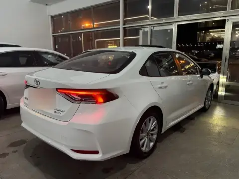Toyota Corolla 2025 — миниатюра 6