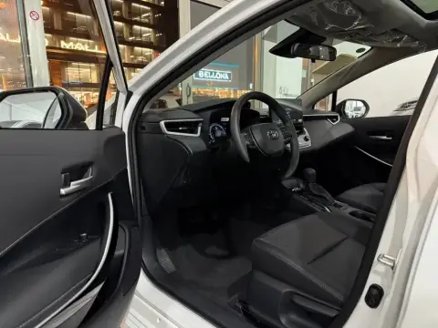 Toyota Corolla 2025 — миниатюра 8