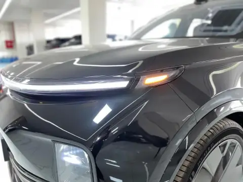 Li Auto L9 2025 — миниатюра 5