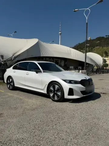 BMW i3 2025 — миниатюра 1