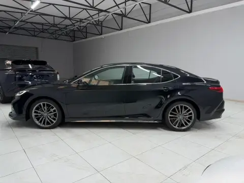 Toyota Camry 2025 — миниатюра 4