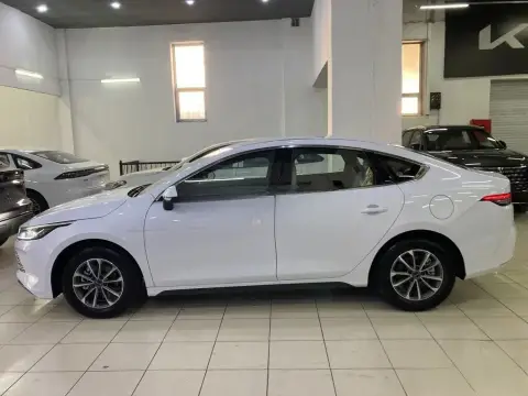 BYD Seal 05 2025 — миниатюра 2