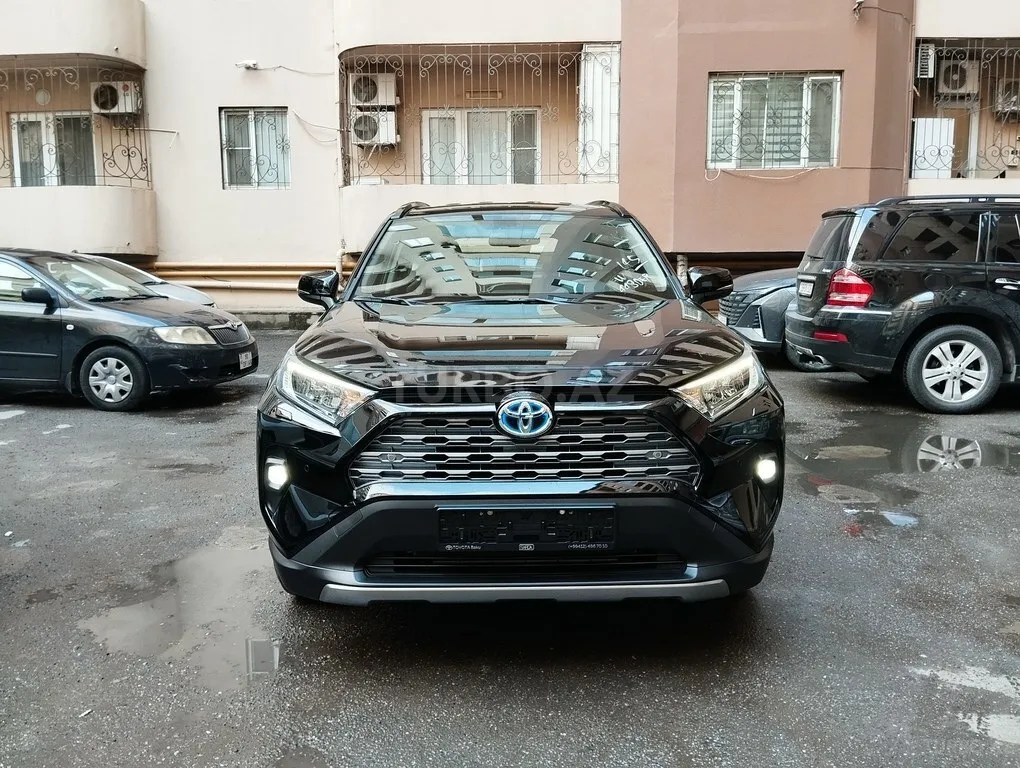 Toyota RAV4 2025 — фото 1 из 10