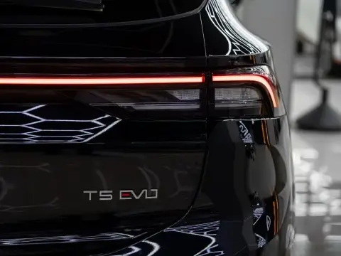 Forthing T5 EVO 2025 — миниатюра 8