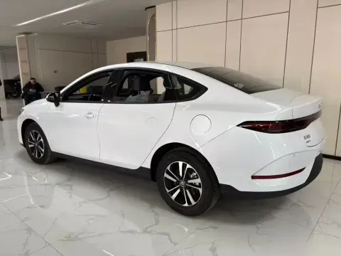 BYD Qin Plus 2025 — миниатюра 7