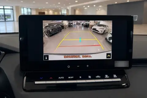 Toyota Corolla Cross 2025 — миниатюра 9