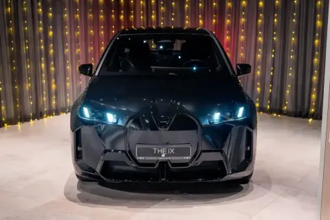 BMW iX 2025 — миниатюра 2