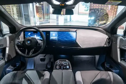 BMW iX 2025 — миниатюра 7