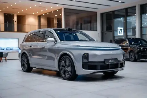 Li Auto L9 2025 — миниатюра 6