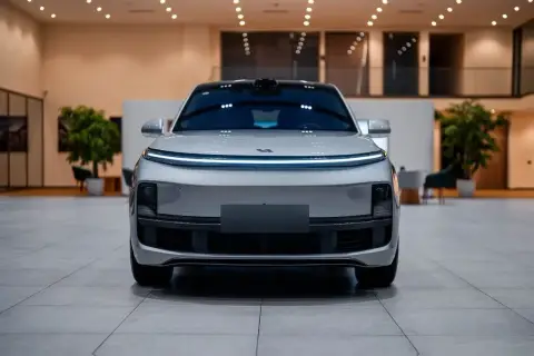 Li Auto L9 2025 — миниатюра 7
