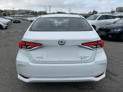 Toyota Corolla 2025 — миниатюра 2