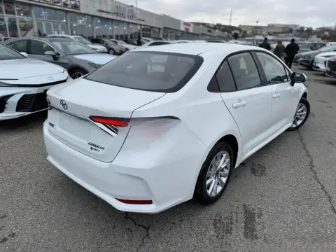Toyota Corolla 2025 — миниатюра 5