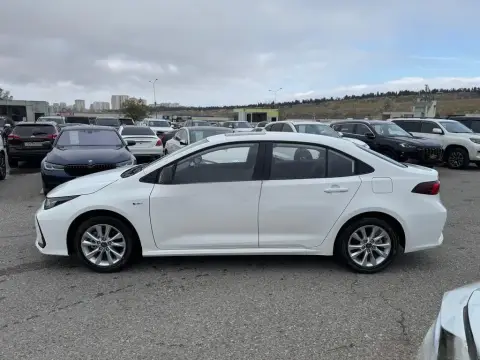 Toyota Corolla 2025 — миниатюра 8