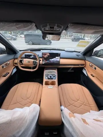 Geely Galaxy Starship 7 2025 — миниатюра 2