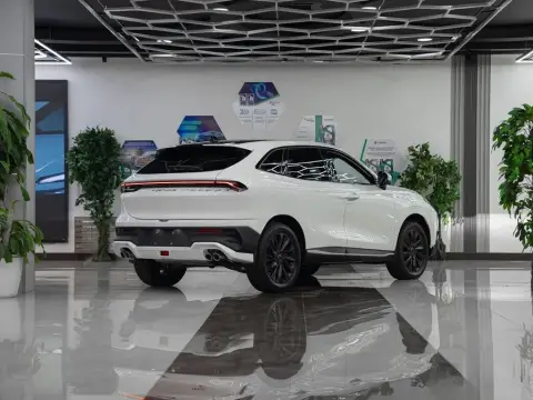 Forthing T5 HEV 2025 — миниатюра 2