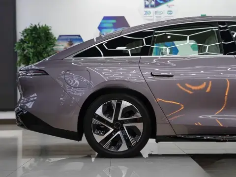 Forthing S7 REEV 2025 — миниатюра 5