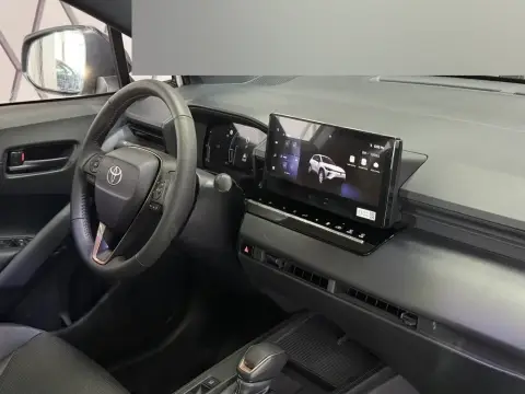 Toyota Corolla Cross 2025 — миниатюра 8