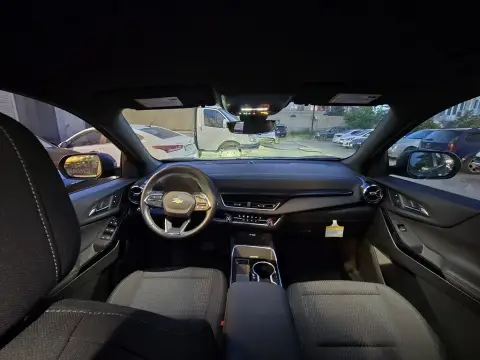 Chevrolet Equinox 2025 — миниатюра 8