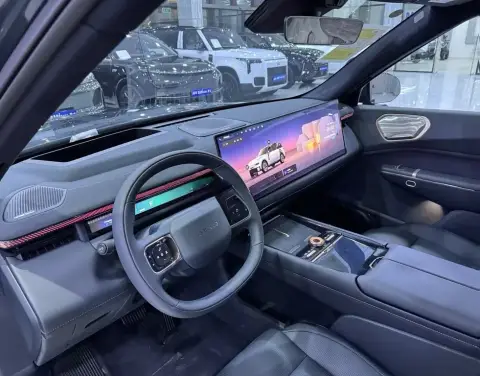 Lynk & Co 900 2025 — миниатюра 9
