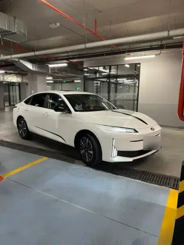 Changan Qiyuan A05 2025 — миниатюра 4