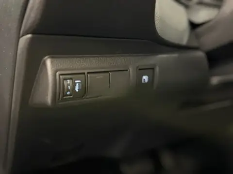 Toyota Corolla 2025 — миниатюра 10