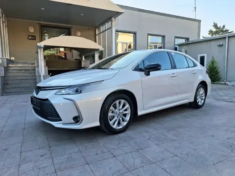 Toyota Corolla 2025 — миниатюра 6
