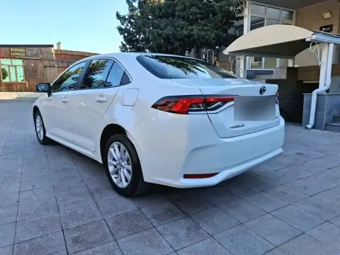 Toyota Corolla 2025 — миниатюра 7