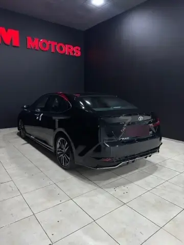 Toyota Camry 2025 — миниатюра 8