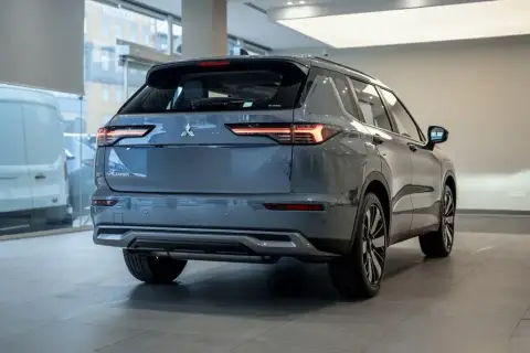 Mitsubishi Outlander 2026 — миниатюра 9