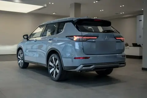 Mitsubishi Outlander 2026 — миниатюра 10