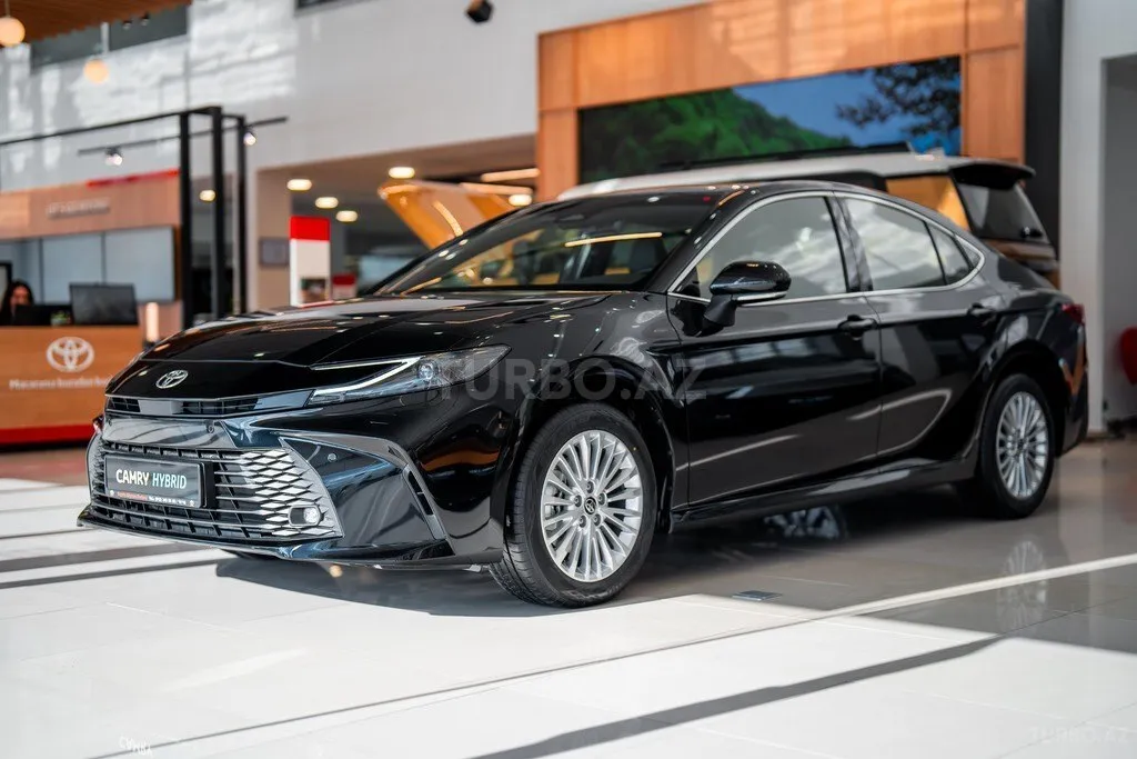 Toyota Camry 2026 — фото 1 из 10