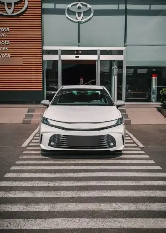 Toyota Camry 2026 — миниатюра 2