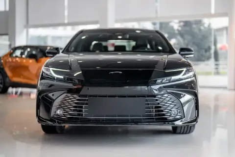 Toyota Camry 2026 — миниатюра 2