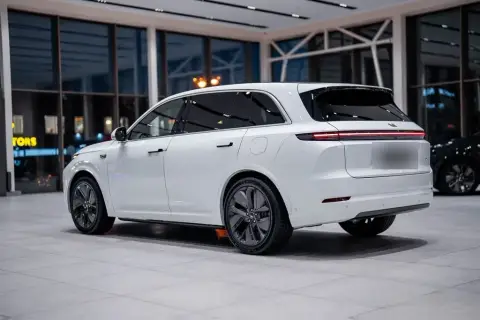 Li Auto L7 2025 — миниатюра 2