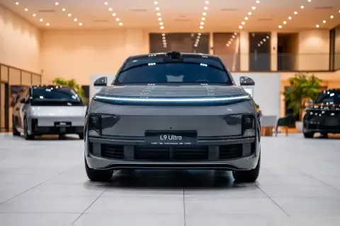 Li Auto L9 2025 — миниатюра 2