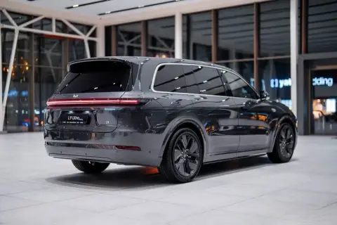 Li Auto L9 2025 — миниатюра 8
