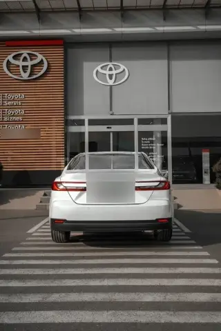 Toyota Camry 2026 — миниатюра 4