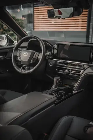 Toyota Camry 2026 — миниатюра 7