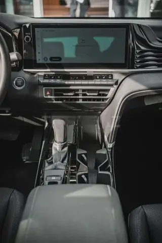 Toyota Camry 2026 — миниатюра 8