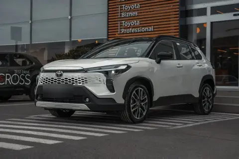 Toyota Corolla Cross 2026 — миниатюра 1